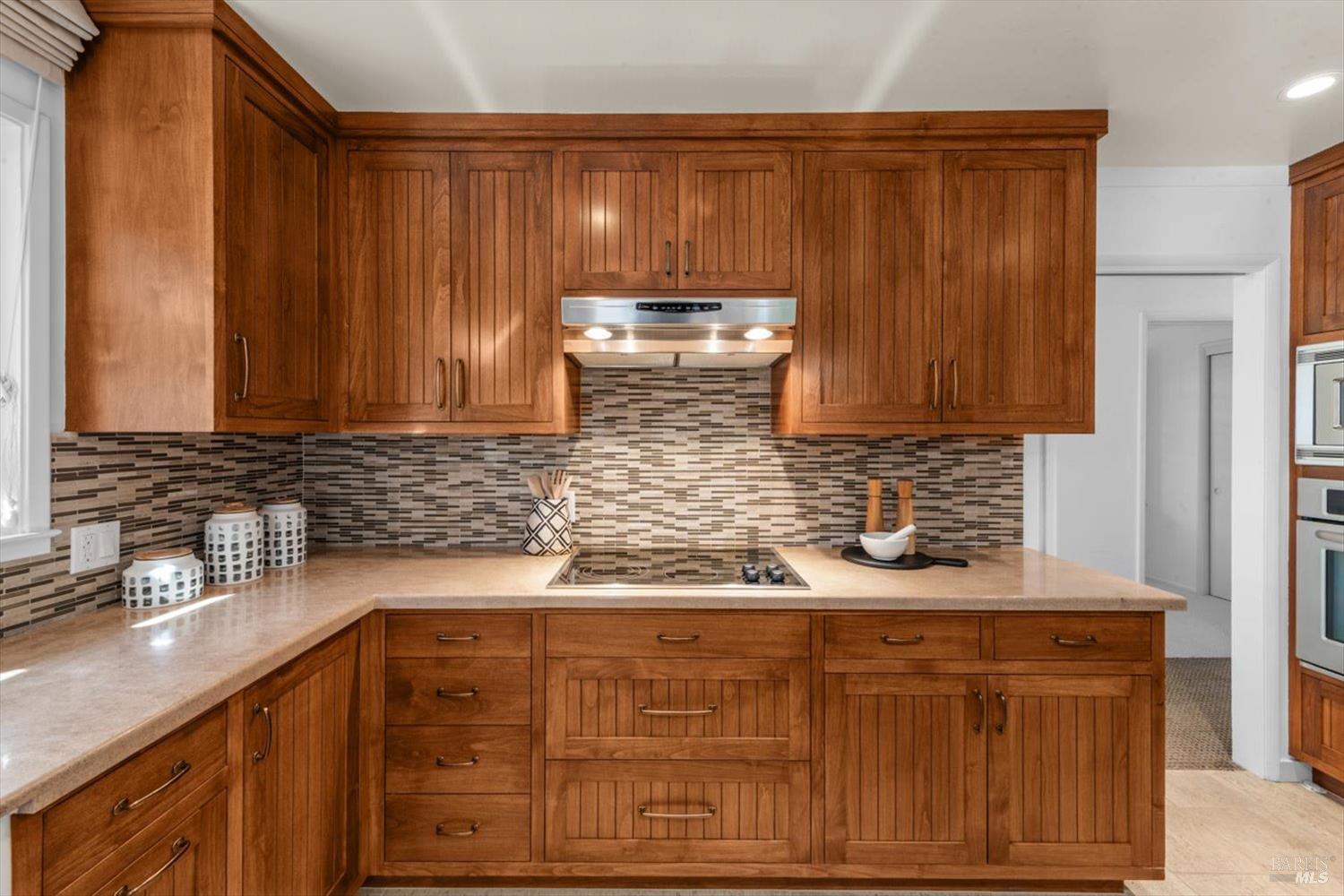 Detail Gallery Image 12 of 38 For 1841 Spring Mountain Rd, Saint Helena,  CA 94574 - 3 Beds | 2 Baths