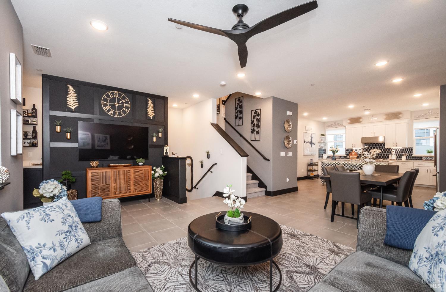 Detail Gallery Image 11 of 52 For 324 Pear Tree Ter #D,  Napa,  CA 94558 - 3 Beds | 2/1 Baths