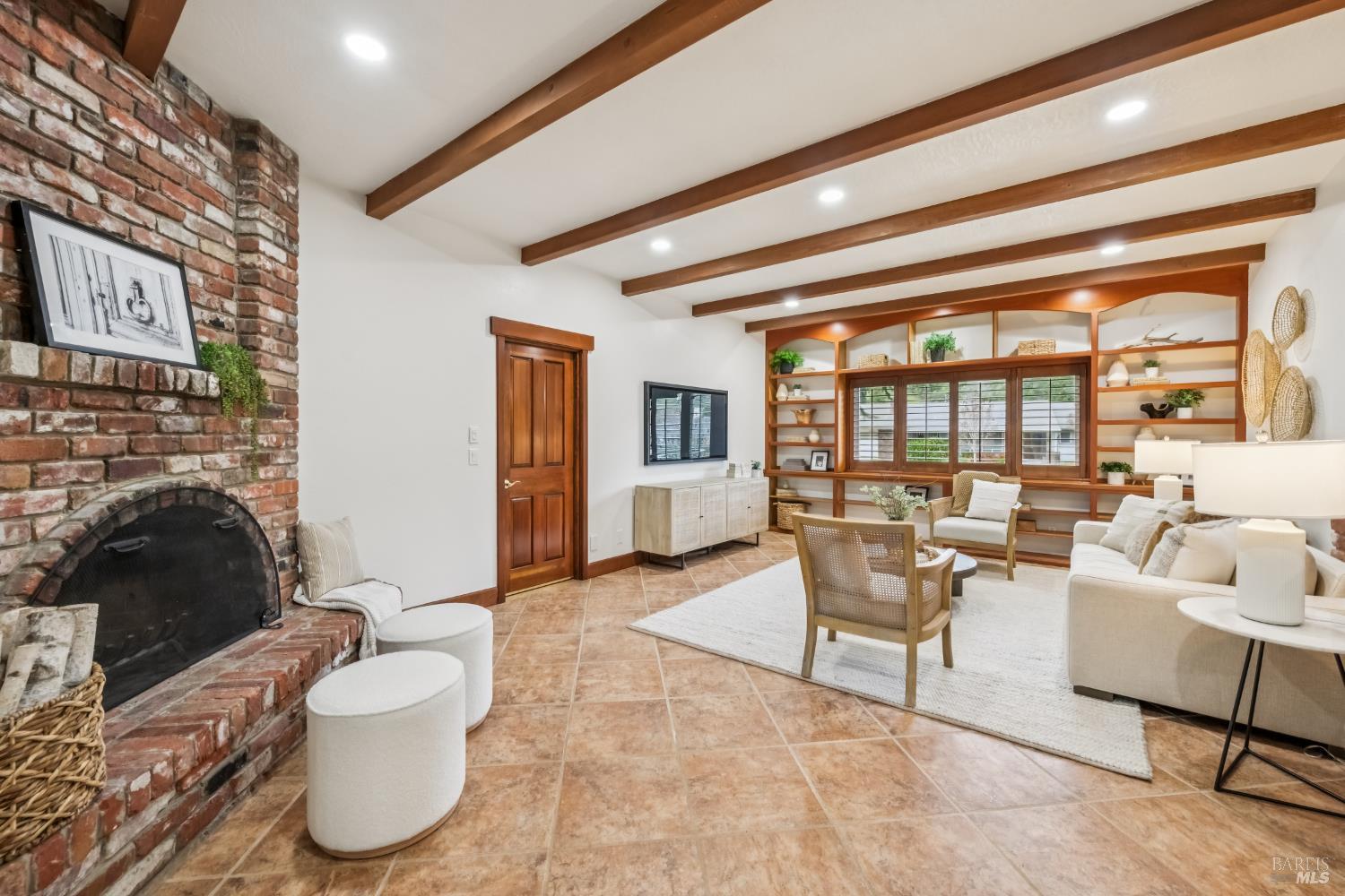 Detail Gallery Image 29 of 65 For 517 Fairway Dr, Novato,  CA 94949 - 4 Beds | 2 Baths