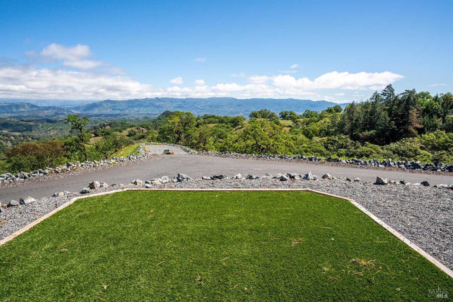 Detail Gallery Image 77 of 91 For 5510 Parducci Rd, Ukiah,  CA 95482 - 3 Beds | 3 Baths