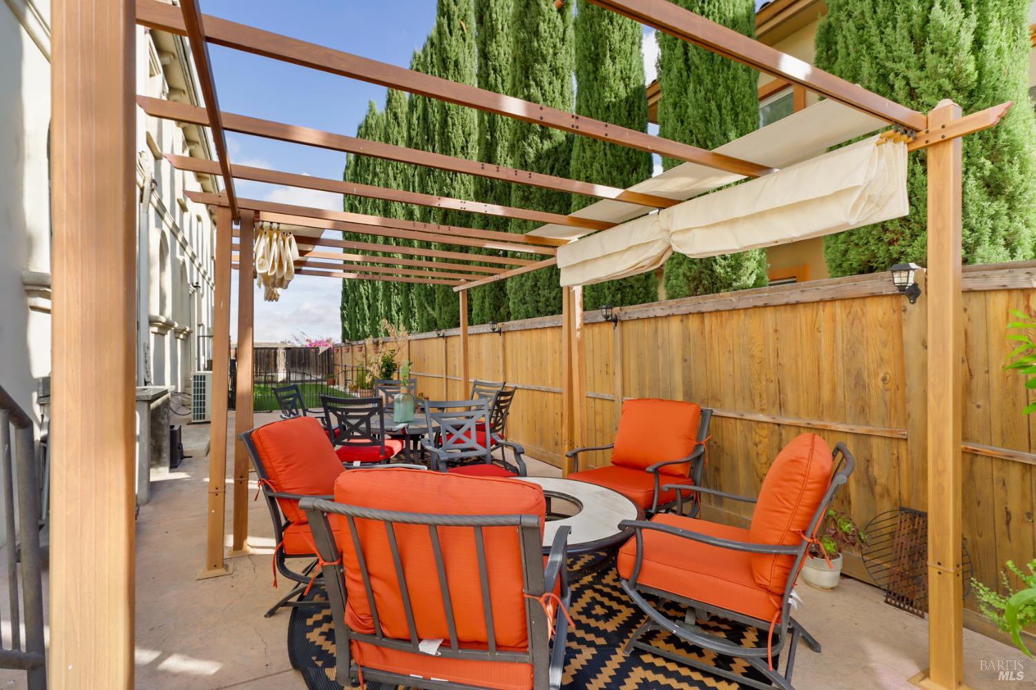 Detail Gallery Image 39 of 99 For 3945 Joslin Ln, Vacaville,  CA 95688 - 6 Beds | 5/4 Baths