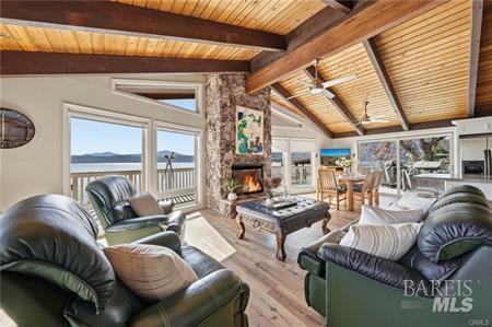 Detail Gallery Image 13 of 61 For 10165 Lakeshore Dr, Clearlake,  CA 95422 - 4 Beds | 3 Baths