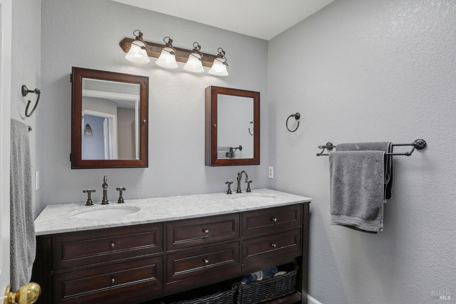 Detail Gallery Image 36 of 52 For 708 Owl Dr, Vacaville,  CA 95687 - 4 Beds | 3 Baths