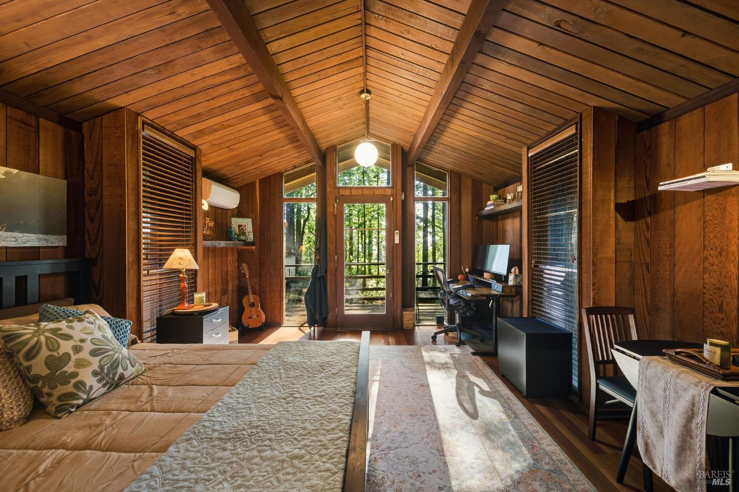 Detail Gallery Image 19 of 27 For 22000 Timber Cove Rd, Jenner,  CA 95450 - 2 Beds | 2 Baths