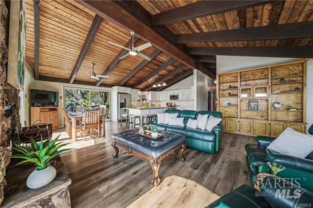 Detail Gallery Image 16 of 61 For 10165 Lakeshore Dr, Clearlake,  CA 95422 - 4 Beds | 3 Baths