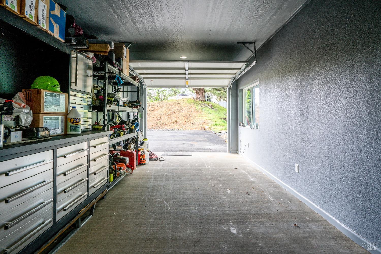 Detail Gallery Image 74 of 91 For 5510 Parducci Rd, Ukiah,  CA 95482 - 3 Beds | 3 Baths