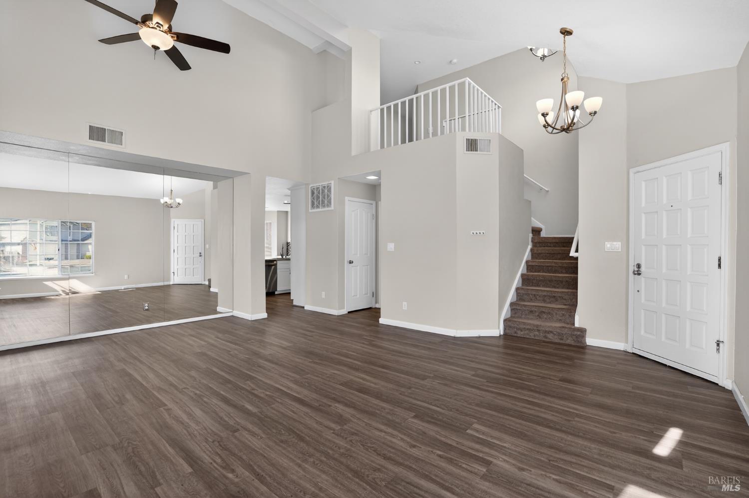 Detail Gallery Image 4 of 30 For 3537 Centennial Dr, Antioch,  CA 94509 - 4 Beds | 2/1 Baths