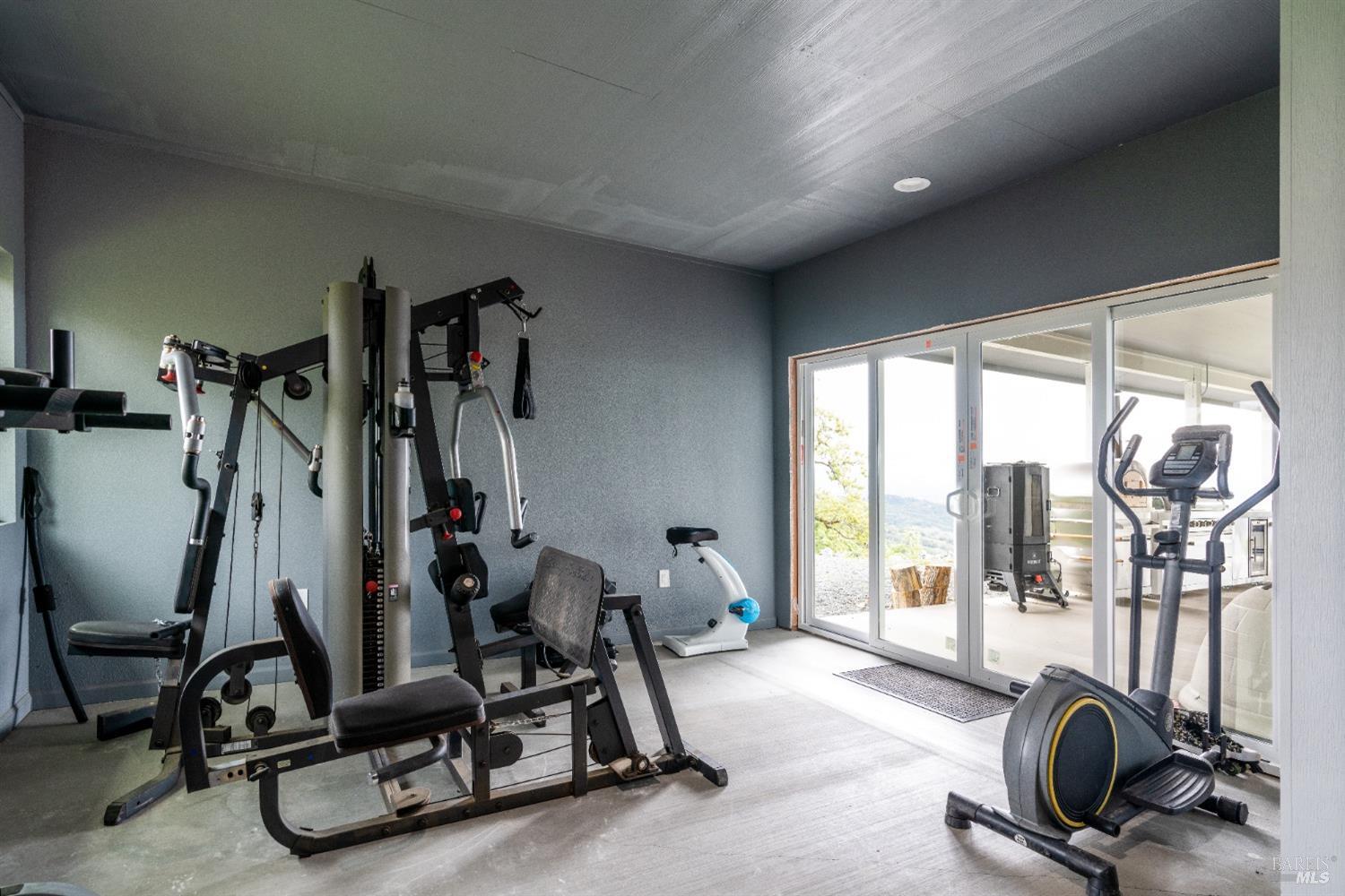 Detail Gallery Image 75 of 91 For 5510 Parducci Rd, Ukiah,  CA 95482 - 3 Beds | 3 Baths