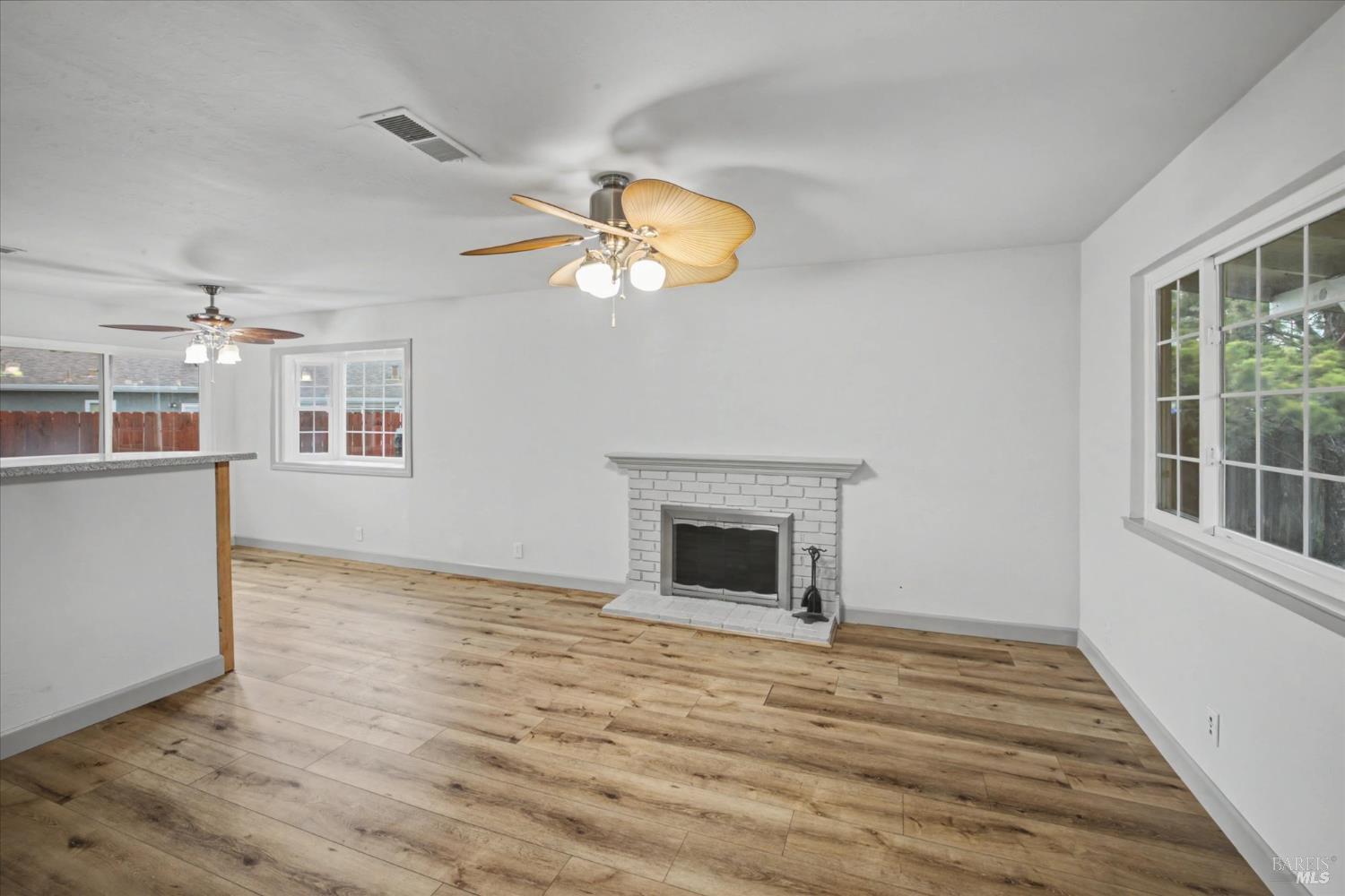 Detail Gallery Image 6 of 36 For 1213 Sprig Ct, Fairfield,  CA 94533 - 3 Beds | 2 Baths