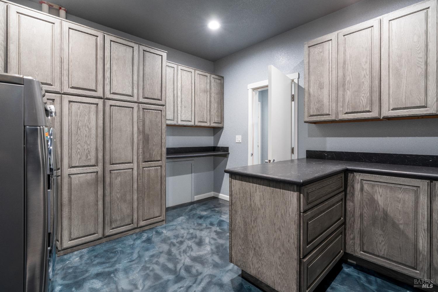 Detail Gallery Image 71 of 91 For 5510 Parducci Rd, Ukiah,  CA 95482 - 3 Beds | 3 Baths