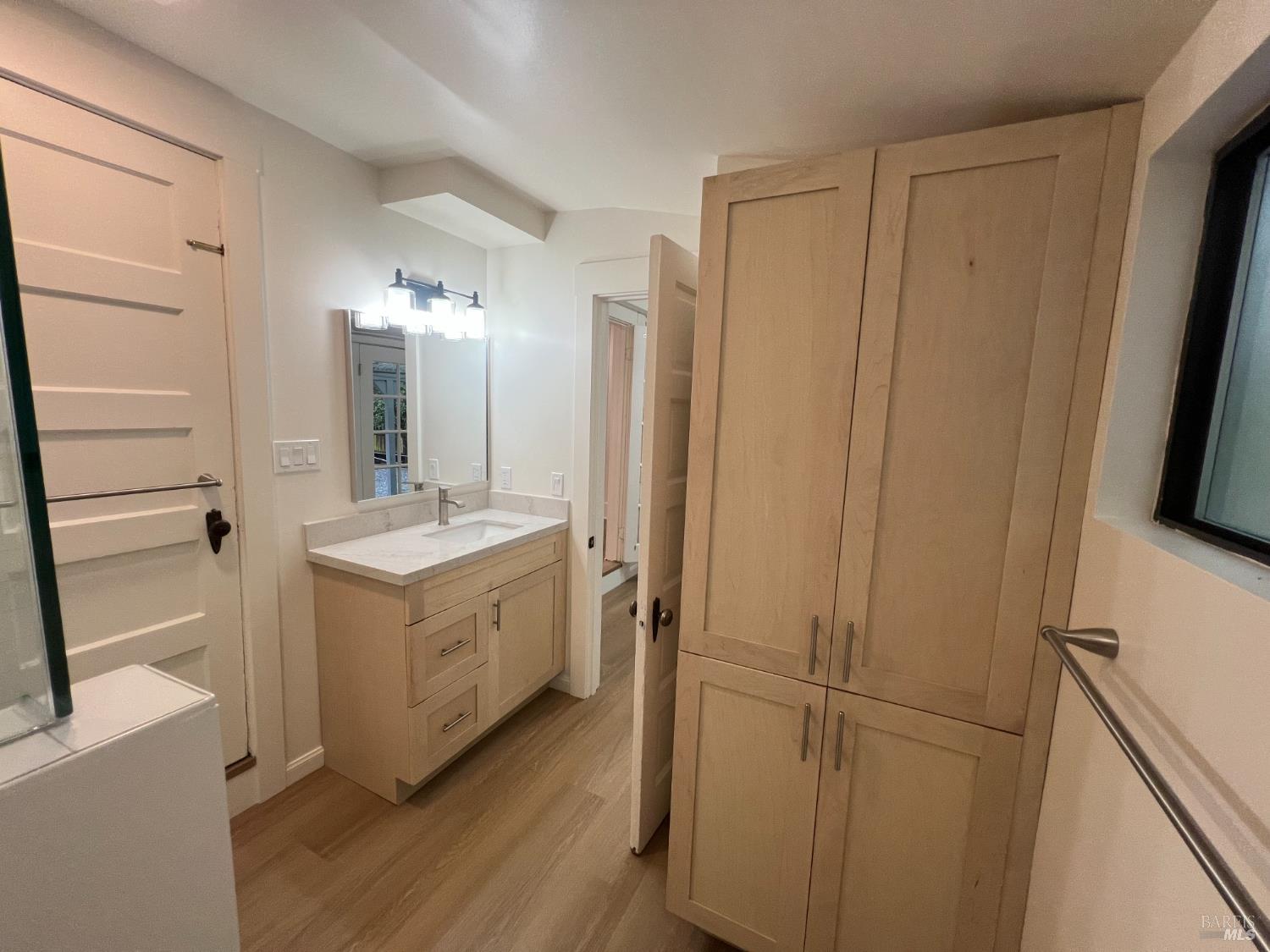 Detail Gallery Image 23 of 32 For 127 Bolinas Ave, Ross,  CA 94957 - 2 Beds | 1 Baths