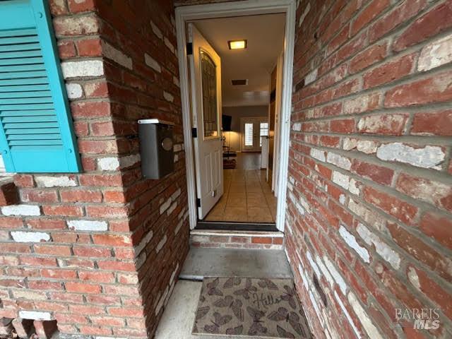 Detail Gallery Image 4 of 39 For 411 S 2nd St, Rio Vista,  CA 94571 - 3 Beds | 2/1 Baths