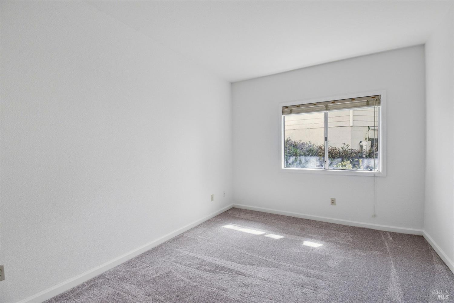 Detail Gallery Image 34 of 53 For 2016 Stonefield Ln, Santa Rosa,  CA 95403 - 3 Beds | 2/1 Baths