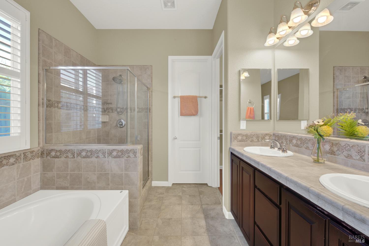Detail Gallery Image 39 of 71 For 3007 Norwich Ct, Vacaville,  CA 95687 - 3 Beds | 2 Baths