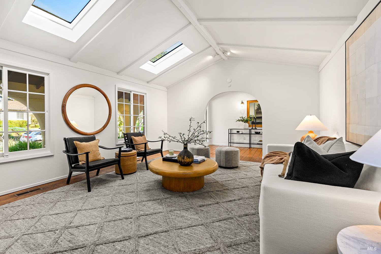 Detail Gallery Image 7 of 39 For 22 Paseo Mirasol Unkn, Tiburon,  CA 94920 - 4 Beds | 2 Baths