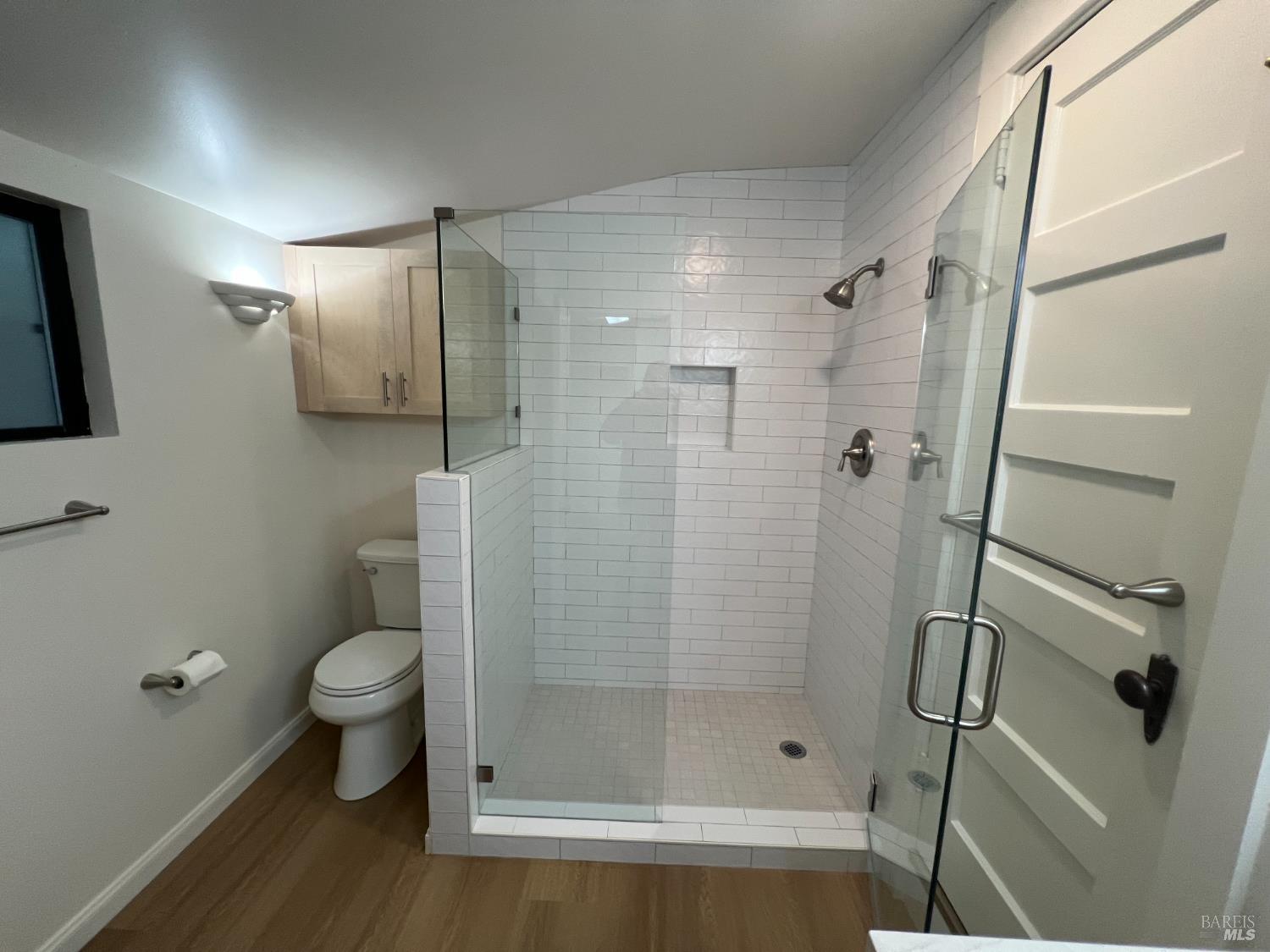 Detail Gallery Image 22 of 32 For 127 Bolinas Ave, Ross,  CA 94957 - 2 Beds | 1 Baths