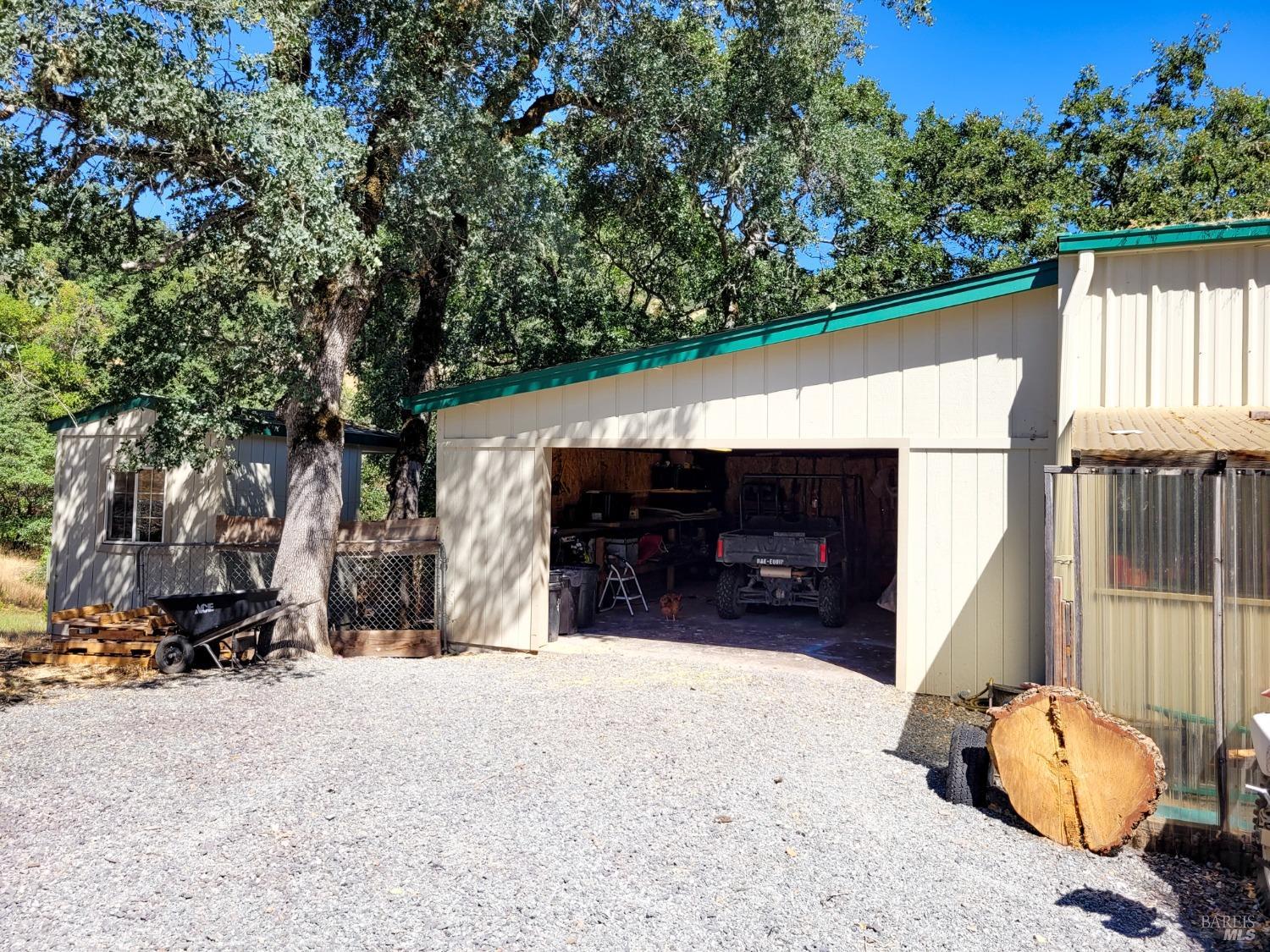 Detail Gallery Image 48 of 91 For 5510 Parducci Rd, Ukiah,  CA 95482 - 3 Beds | 3 Baths