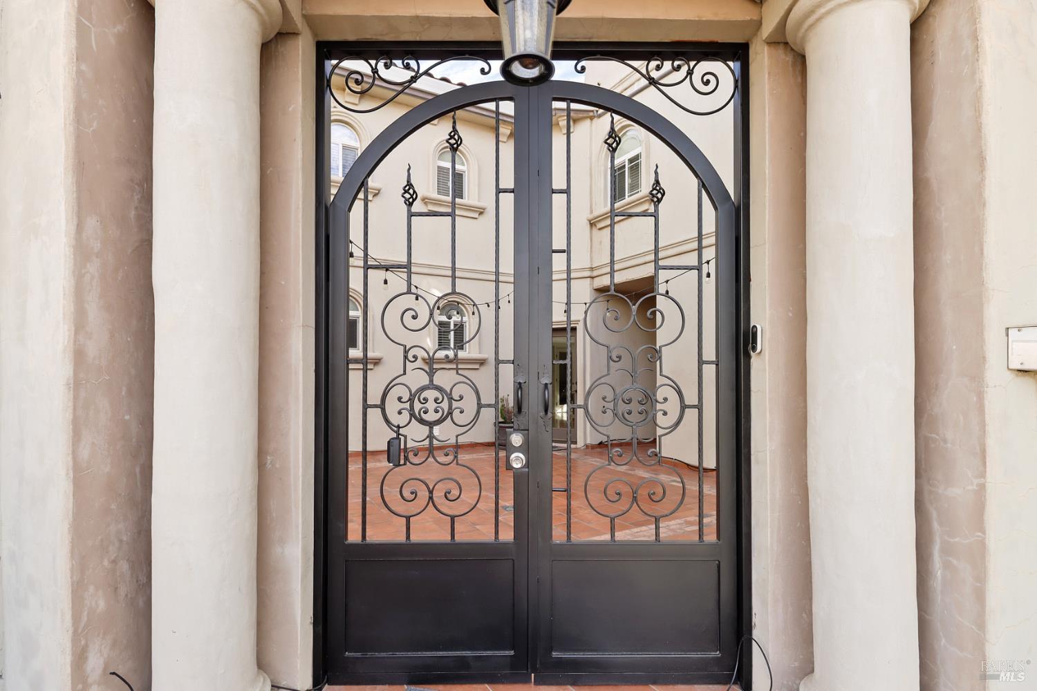 Detail Gallery Image 31 of 99 For 3945 Joslin Ln, Vacaville,  CA 95688 - 6 Beds | 5/4 Baths