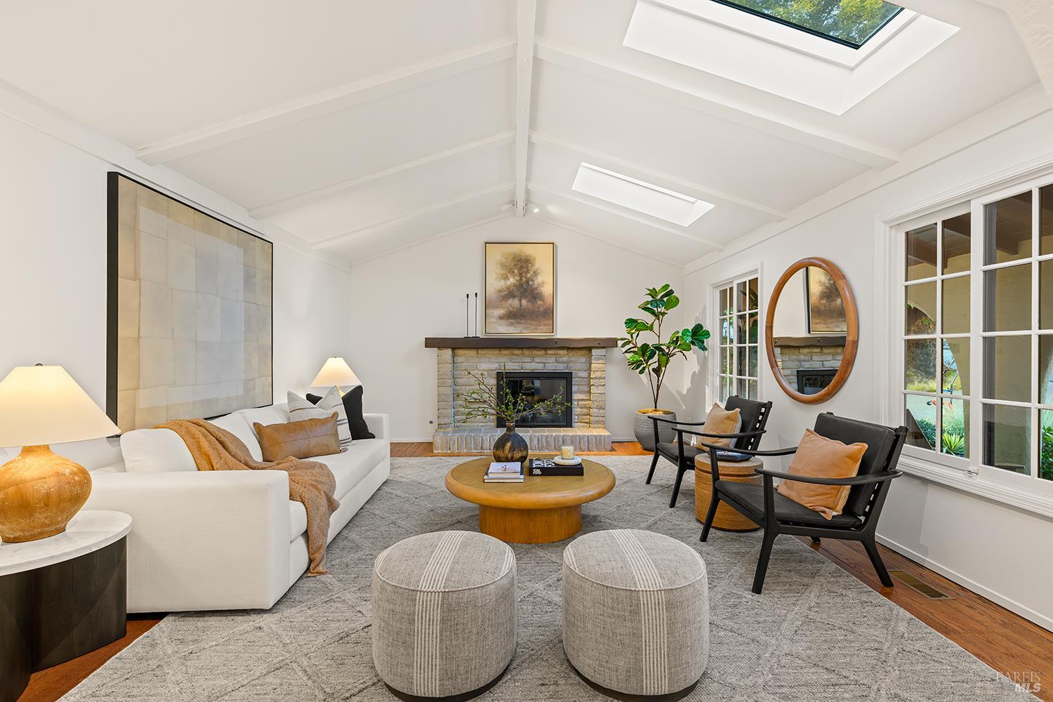 Detail Gallery Image 5 of 39 For 22 Paseo Mirasol Unkn, Tiburon,  CA 94920 - 4 Beds | 2 Baths