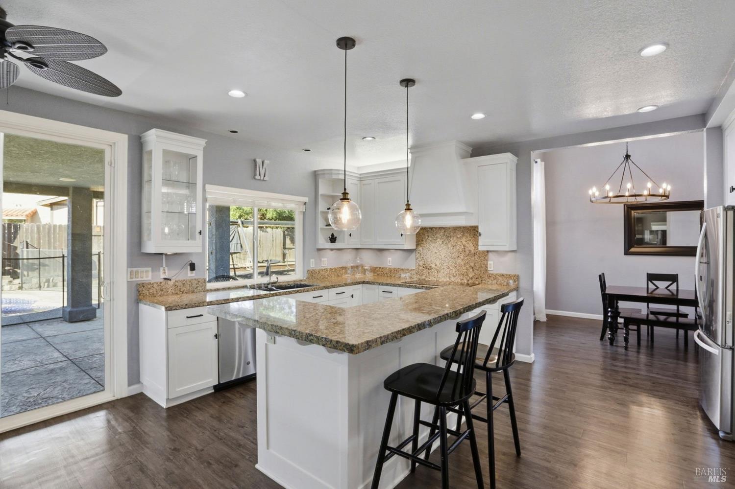 Detail Gallery Image 13 of 52 For 708 Owl Dr, Vacaville,  CA 95687 - 4 Beds | 3 Baths