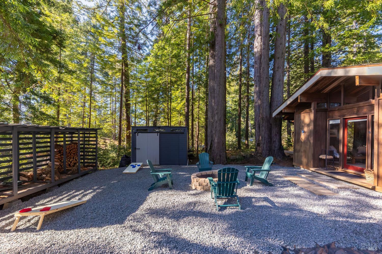 Detail Gallery Image 23 of 27 For 22000 Timber Cove Rd, Jenner,  CA 95450 - 2 Beds | 2 Baths