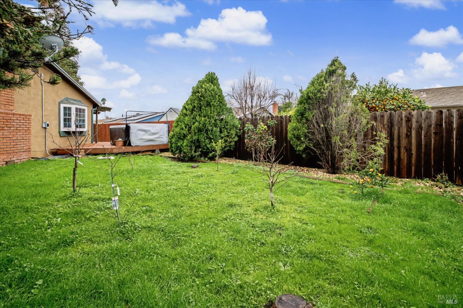 Detail Gallery Image 13 of 36 For 1213 Sprig Ct, Fairfield,  CA 94533 - 3 Beds | 2 Baths