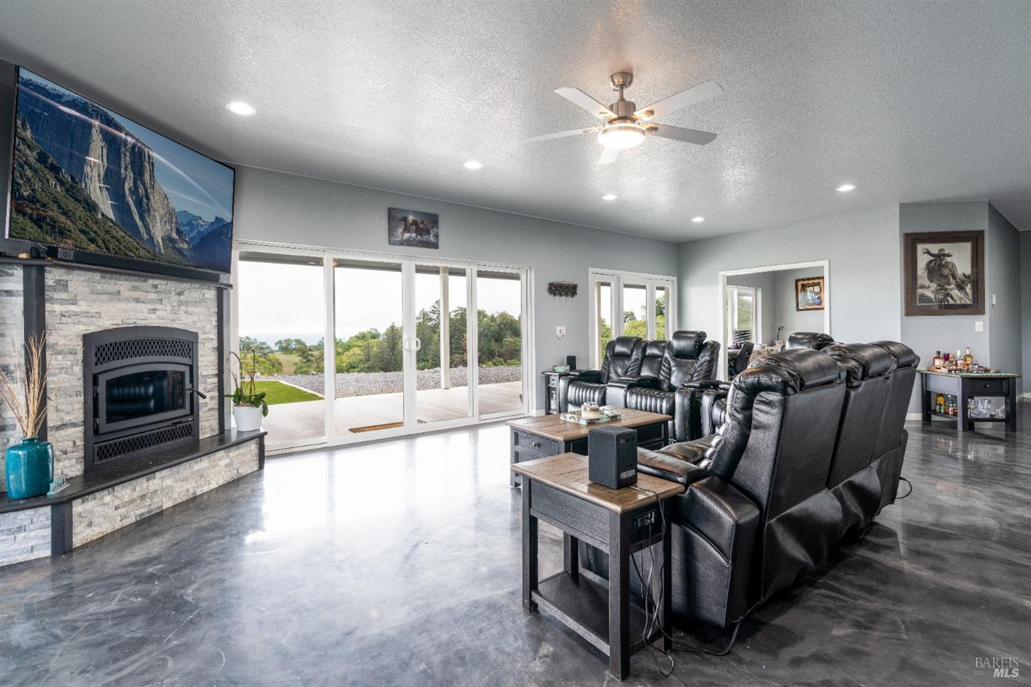 Detail Gallery Image 59 of 91 For 5510 Parducci Rd, Ukiah,  CA 95482 - 3 Beds | 3 Baths