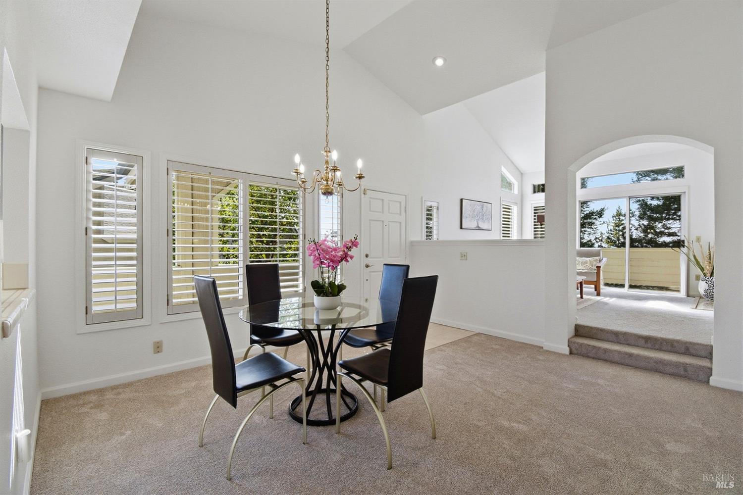 Detail Gallery Image 30 of 53 For 2016 Stonefield Ln, Santa Rosa,  CA 95403 - 3 Beds | 2/1 Baths