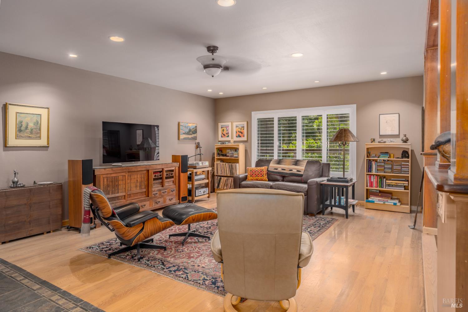 Detail Gallery Image 17 of 62 For 14856 Chalk Hill Rd, Healdsburg,  CA 95448 - 3 Beds | 2/1 Baths