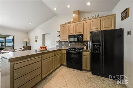 Detail Gallery Image 40 of 61 For 10165 Lakeshore Dr, Clearlake,  CA 95422 - 4 Beds | 3 Baths