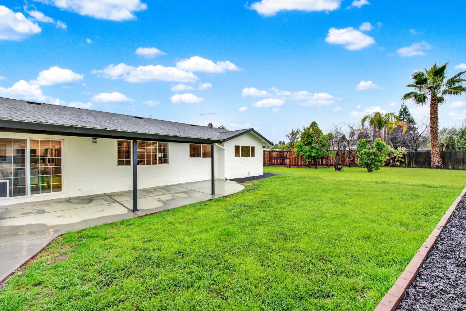 Detail Gallery Image 33 of 37 For 880 Trysail Ct, Vacaville,  CA 95687 - 4 Beds | 2 Baths