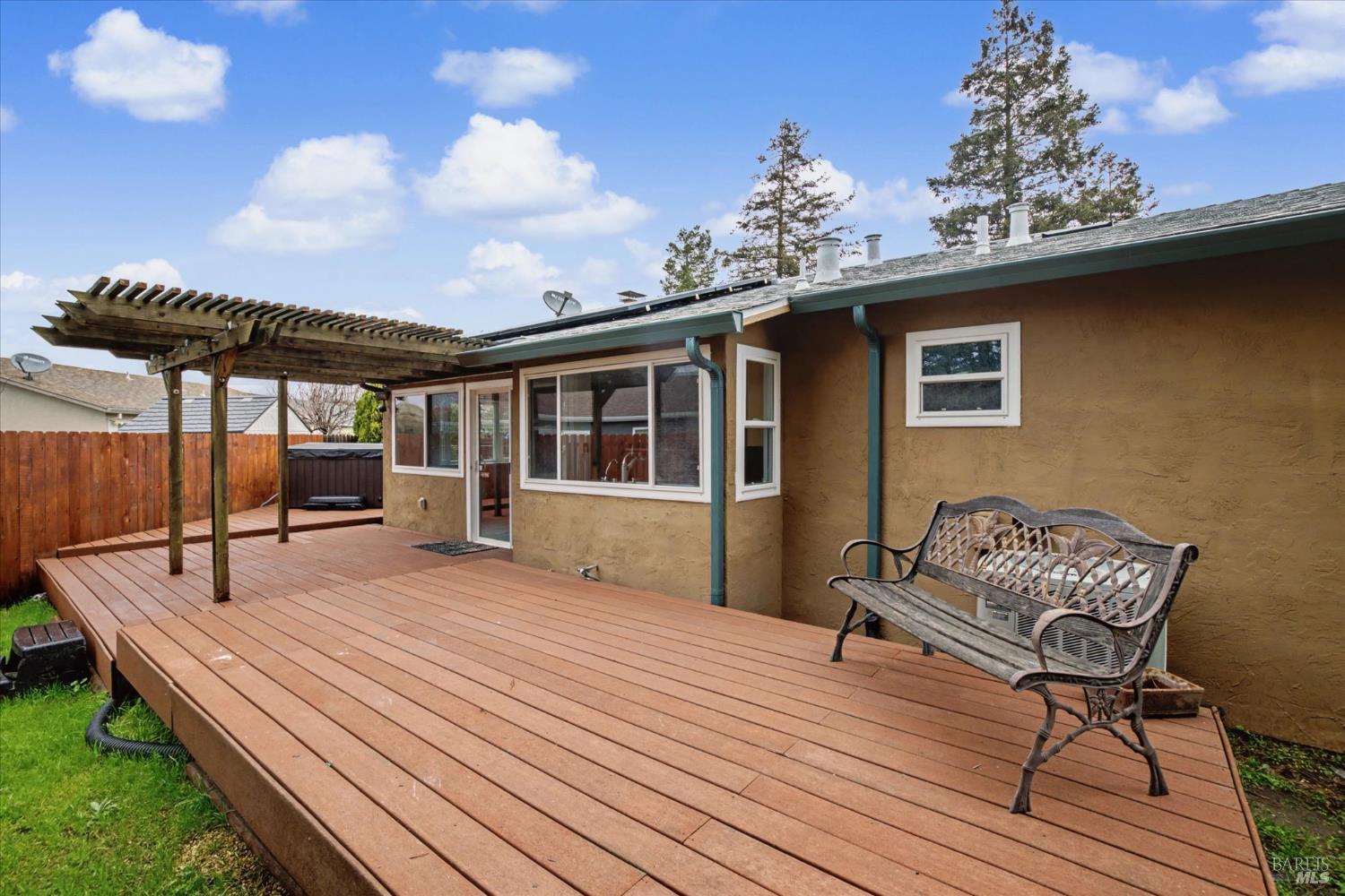 Detail Gallery Image 15 of 36 For 1213 Sprig Ct, Fairfield,  CA 94533 - 3 Beds | 2 Baths