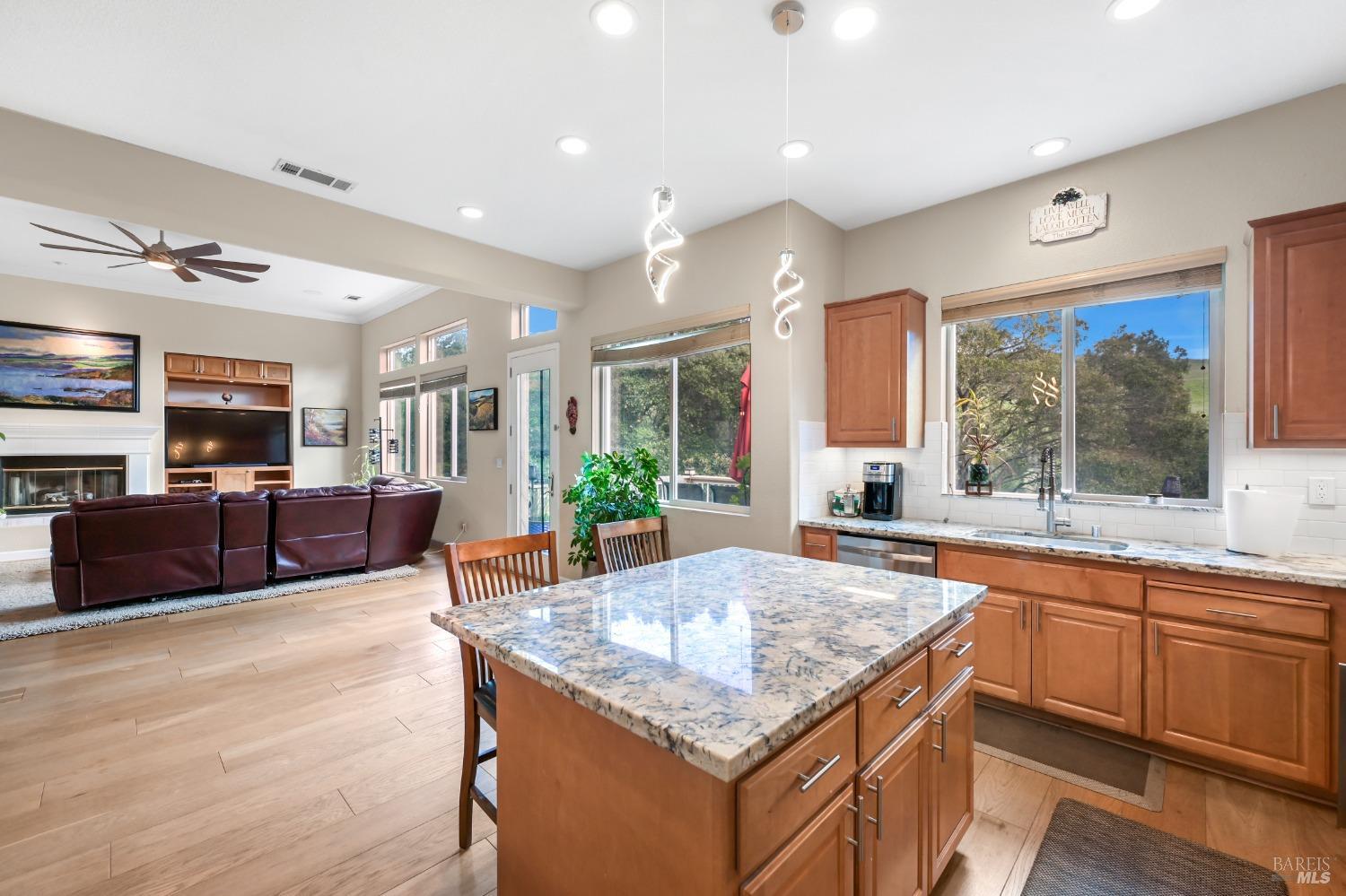 Detail Gallery Image 21 of 50 For 2664 Avocet Ln, Vallejo,  CA 94591 - 3 Beds | 2/1 Baths