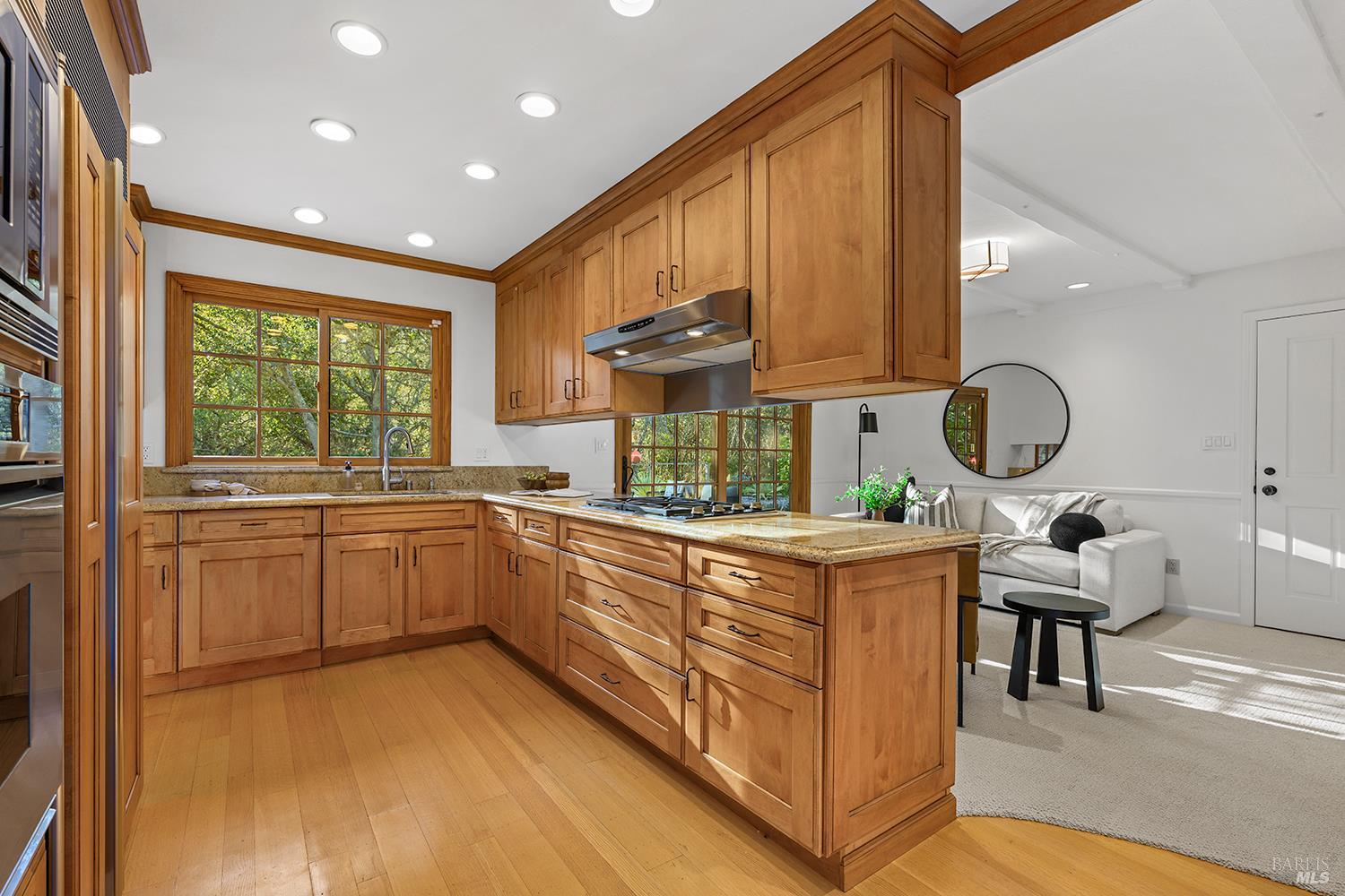 Detail Gallery Image 14 of 39 For 22 Paseo Mirasol Unkn, Tiburon,  CA 94920 - 4 Beds | 2 Baths