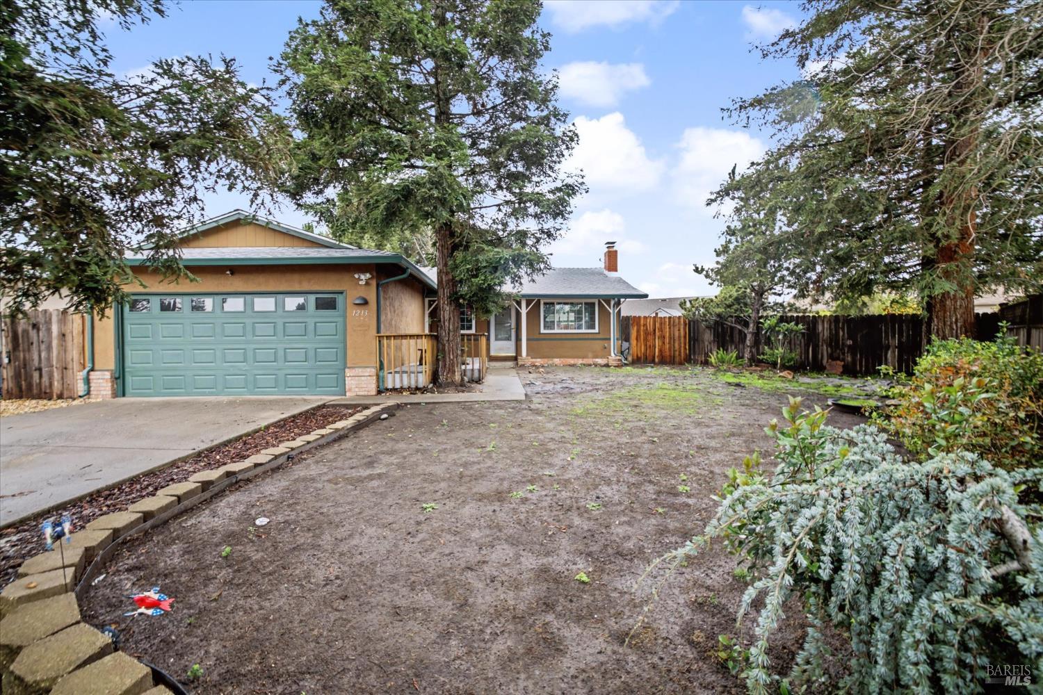 Detail Gallery Image 2 of 36 For 1213 Sprig Ct, Fairfield,  CA 94533 - 3 Beds | 2 Baths