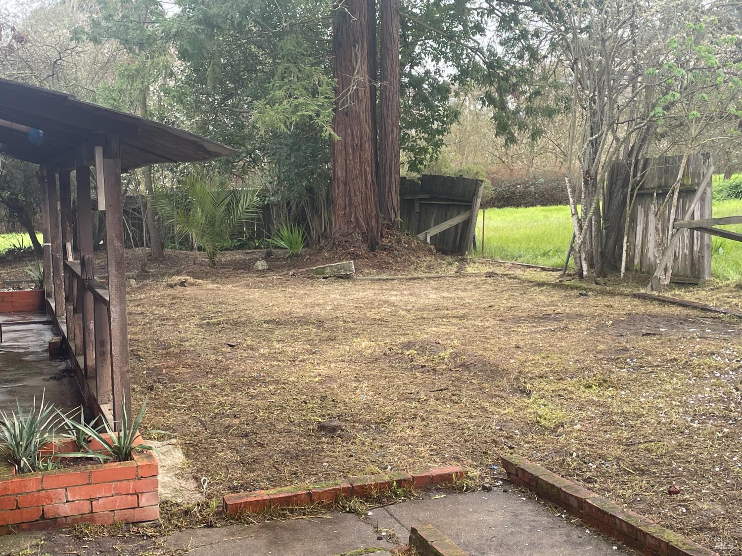 Detail Gallery Image 35 of 37 For 1280 Petaluma Blvd, Petaluma,  CA 94952 - 3 Beds | 1 Baths