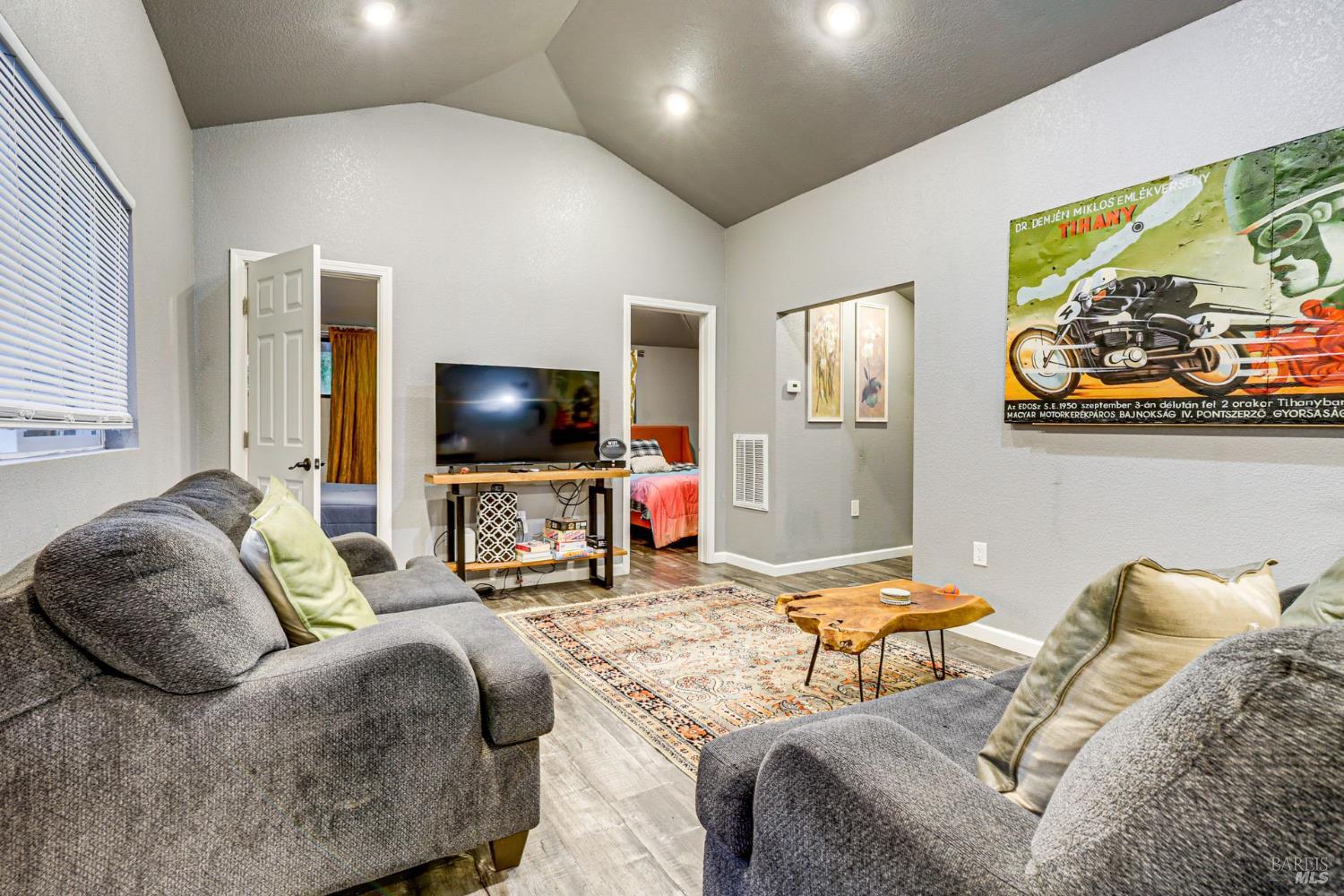 Detail Gallery Image 5 of 19 For 14465 Old Cazadero Rd, Guerneville,  CA 95446 - 2 Beds | 1 Baths