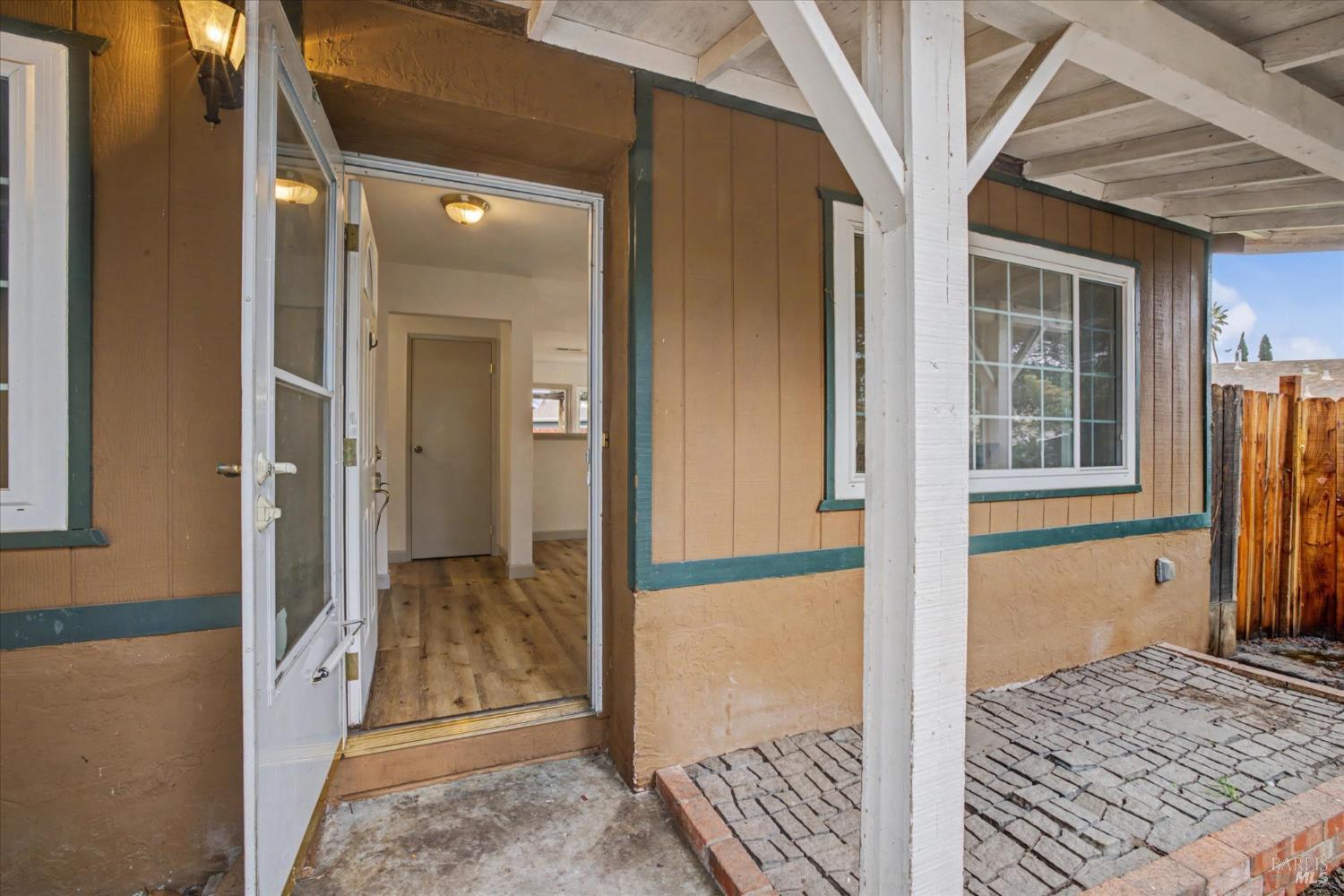 Detail Gallery Image 4 of 36 For 1213 Sprig Ct, Fairfield,  CA 94533 - 3 Beds | 2 Baths