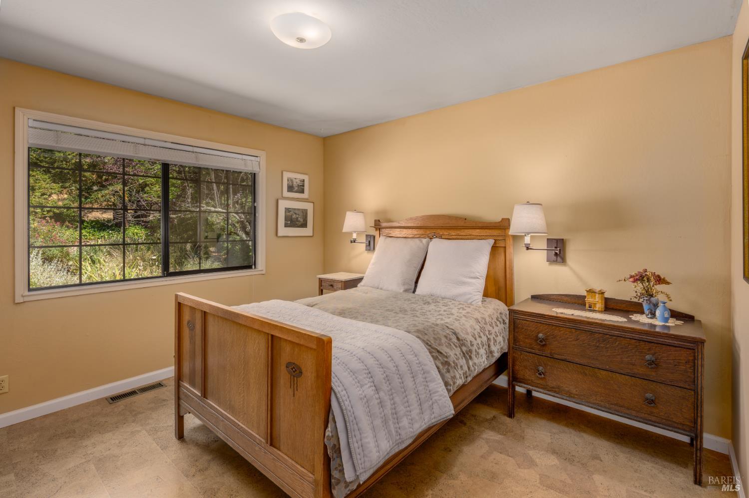 Detail Gallery Image 24 of 62 For 14856 Chalk Hill Rd, Healdsburg,  CA 95448 - 3 Beds | 2/1 Baths