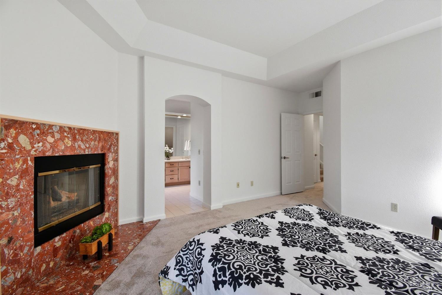 Detail Gallery Image 40 of 53 For 2016 Stonefield Ln, Santa Rosa,  CA 95403 - 3 Beds | 2/1 Baths