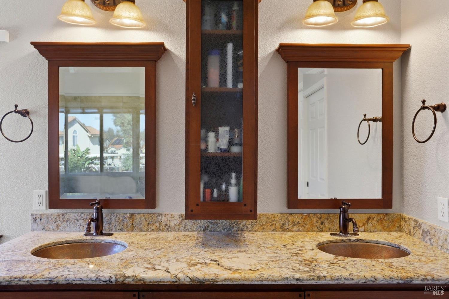 Detail Gallery Image 31 of 52 For 708 Owl Dr, Vacaville,  CA 95687 - 4 Beds | 3 Baths