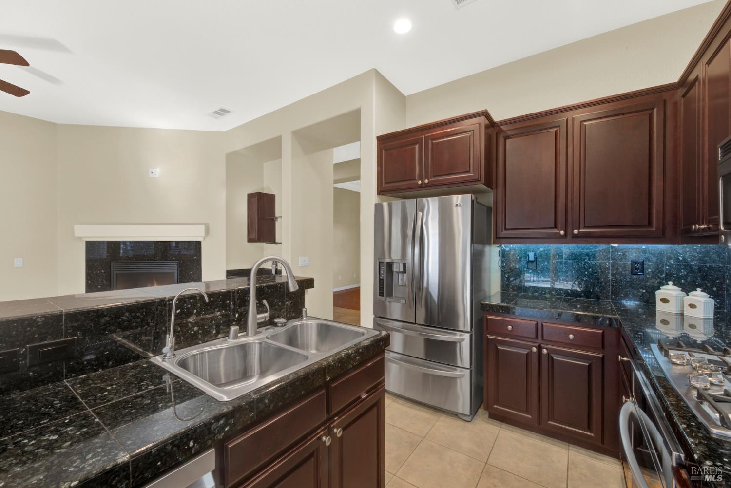 Detail Gallery Image 21 of 71 For 3007 Norwich Ct, Vacaville,  CA 95687 - 3 Beds | 2 Baths