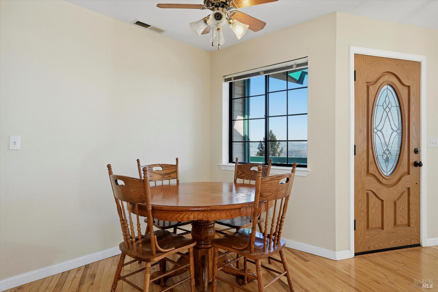 Detail Gallery Image 8 of 46 For 3469 Greenwood Dr, Kelseyville,  CA 95451 - 3 Beds | 2 Baths