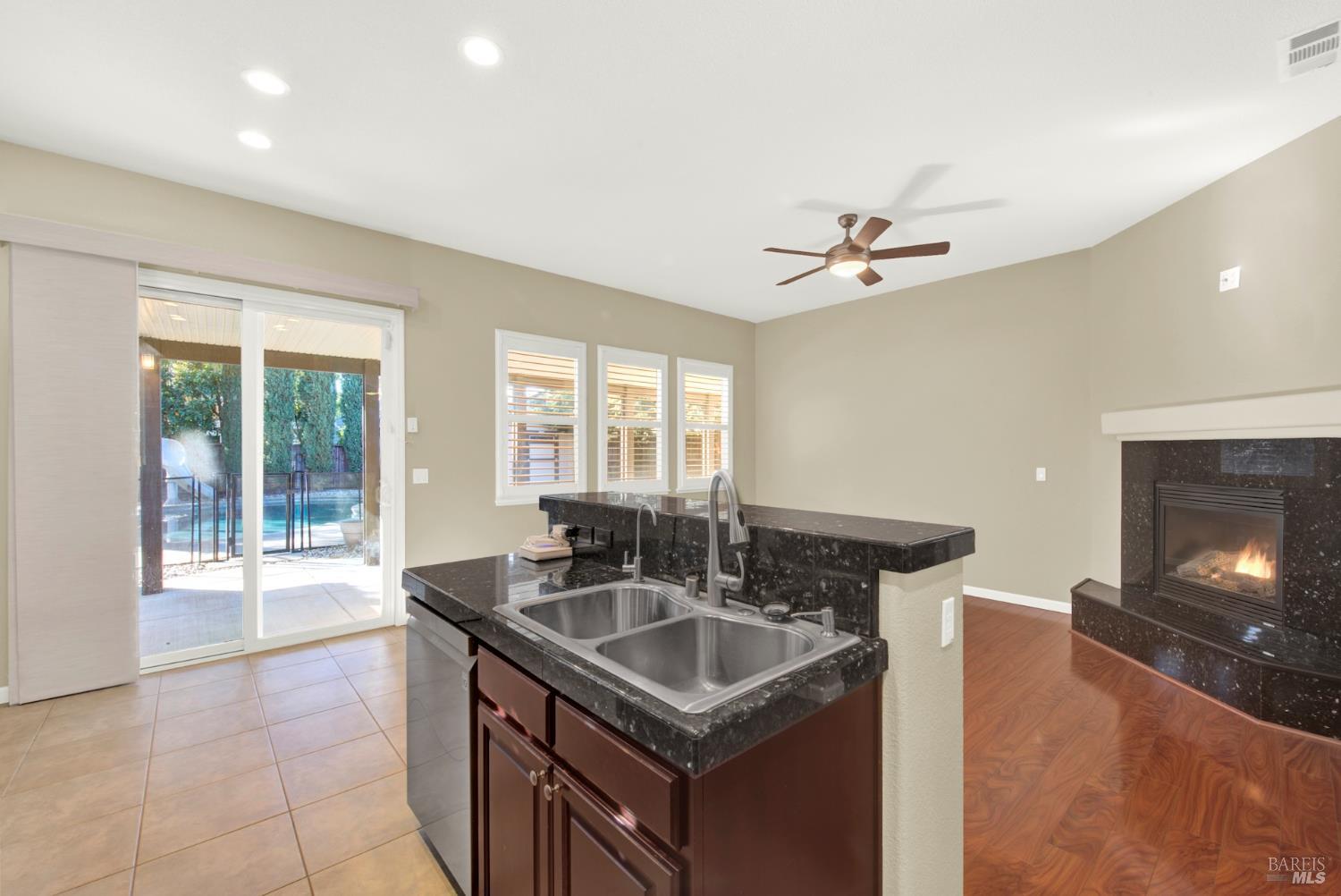 Detail Gallery Image 22 of 71 For 3007 Norwich Ct, Vacaville,  CA 95687 - 3 Beds | 2 Baths