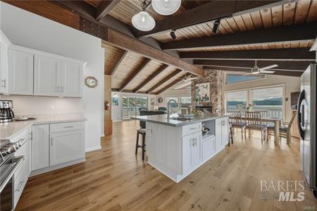 Detail Gallery Image 7 of 61 For 10165 Lakeshore Dr, Clearlake,  CA 95422 - 4 Beds | 3 Baths