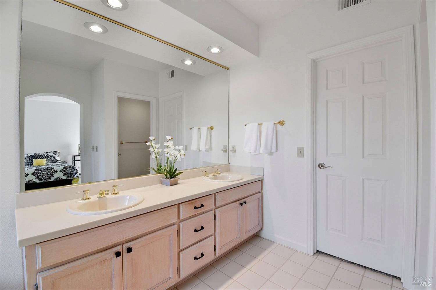 Detail Gallery Image 44 of 53 For 2016 Stonefield Ln, Santa Rosa,  CA 95403 - 3 Beds | 2/1 Baths