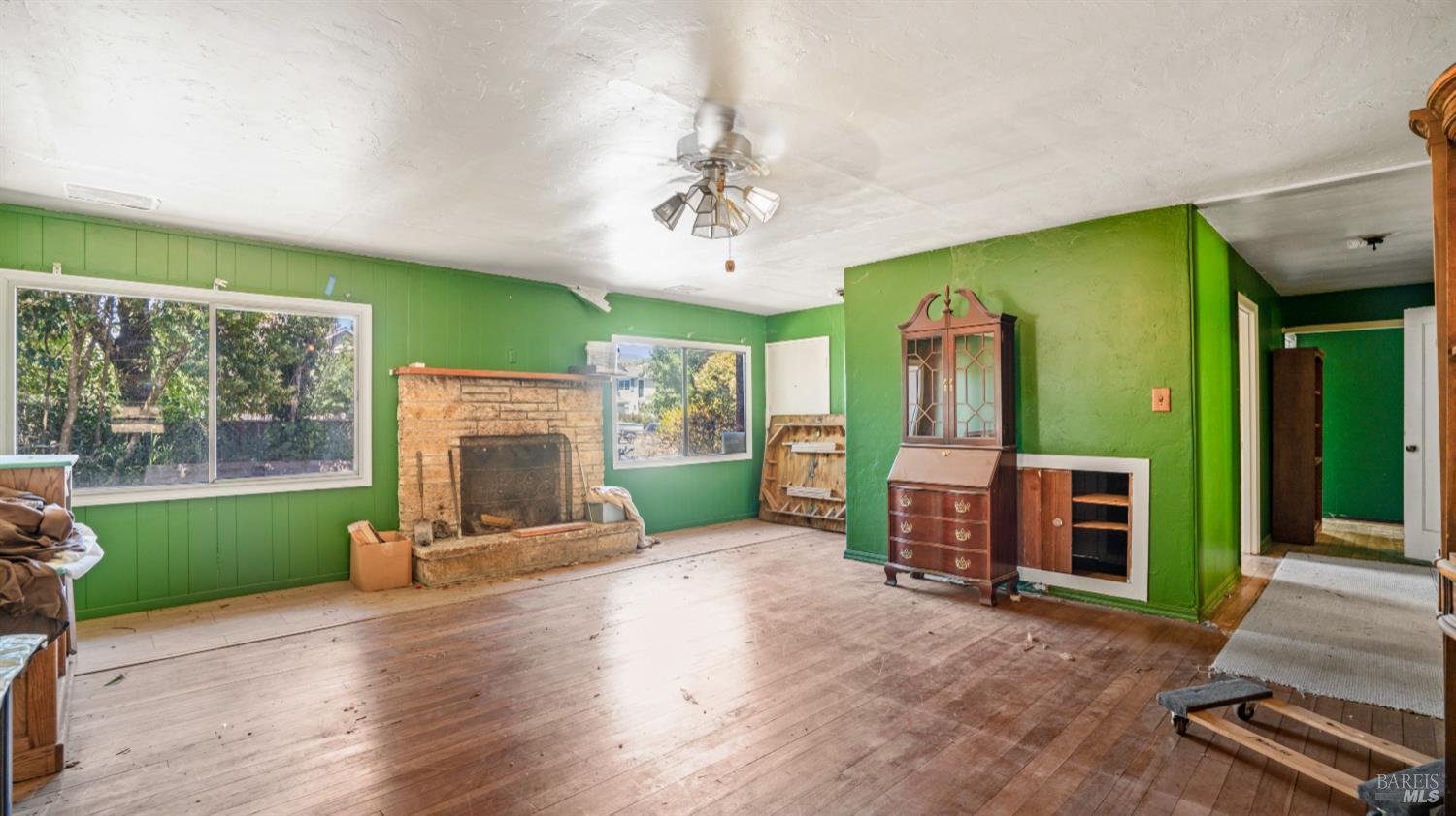 Detail Gallery Image 5 of 37 For 1280 Petaluma Blvd, Petaluma,  CA 94952 - 3 Beds | 1 Baths