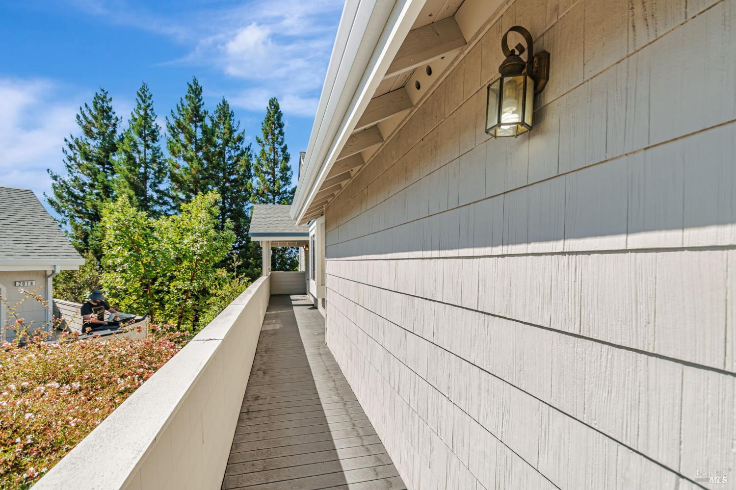 Detail Gallery Image 16 of 53 For 2016 Stonefield Ln, Santa Rosa,  CA 95403 - 3 Beds | 2/1 Baths
