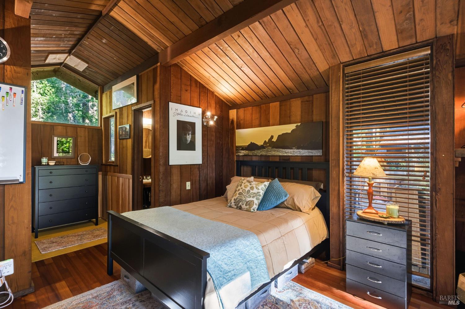 Detail Gallery Image 20 of 27 For 22000 Timber Cove Rd, Jenner,  CA 95450 - 2 Beds | 2 Baths