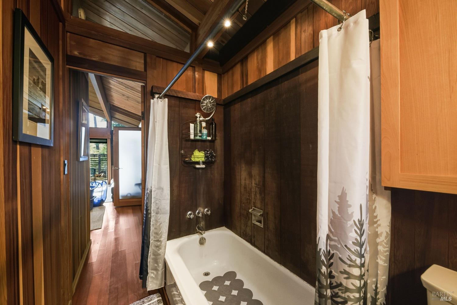 Detail Gallery Image 12 of 27 For 22000 Timber Cove Rd, Jenner,  CA 95450 - 2 Beds | 2 Baths